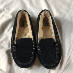 Black Ugg Ansley Moccasins